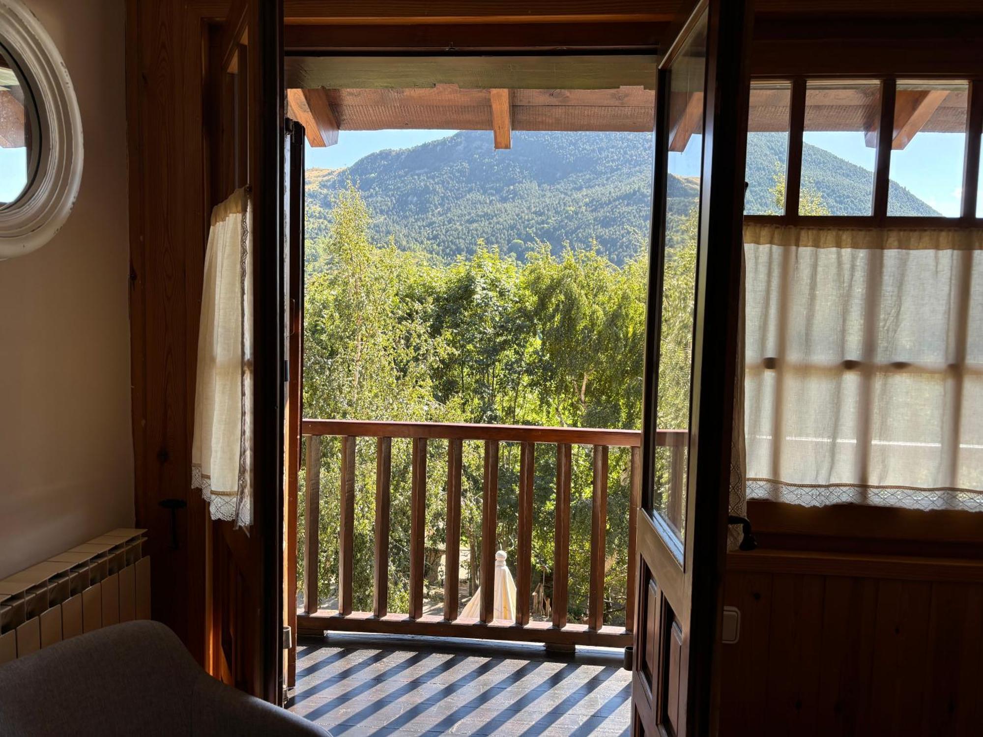 El Xalet De Tauell Hotel Rural Eksteriør bilde