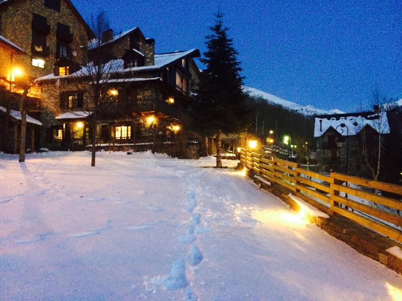 El Xalet De Tauell Hotel Rural Eksteriør bilde