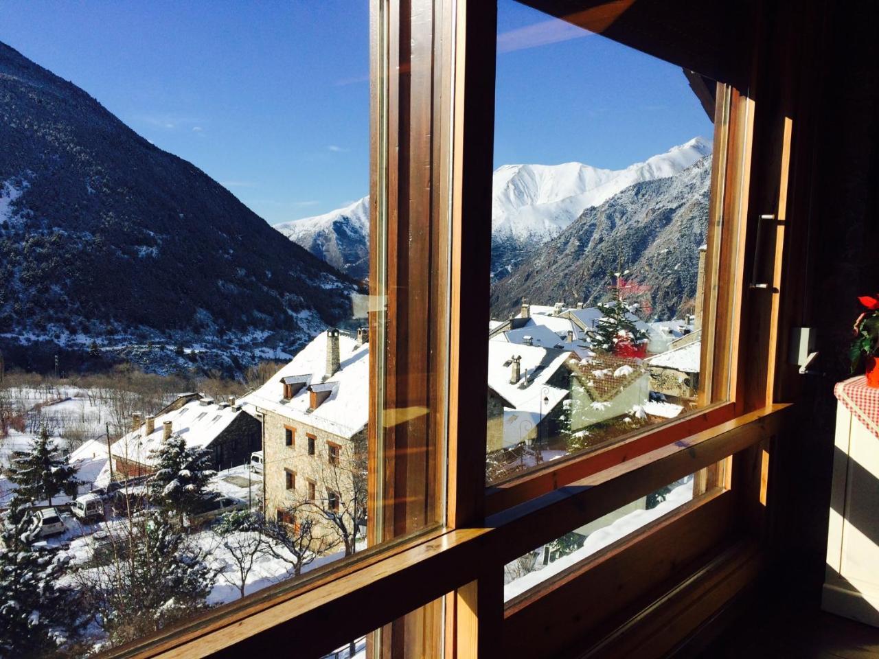 El Xalet De Tauell Hotel Rural Eksteriør bilde