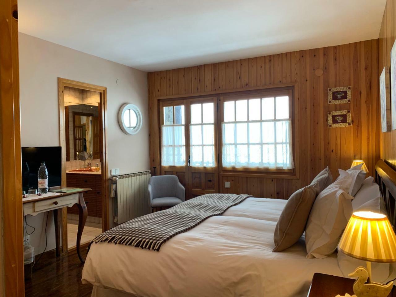 El Xalet De Tauell Hotel Rural Eksteriør bilde